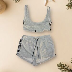 Active Limited Edition Forever 21 set (small)